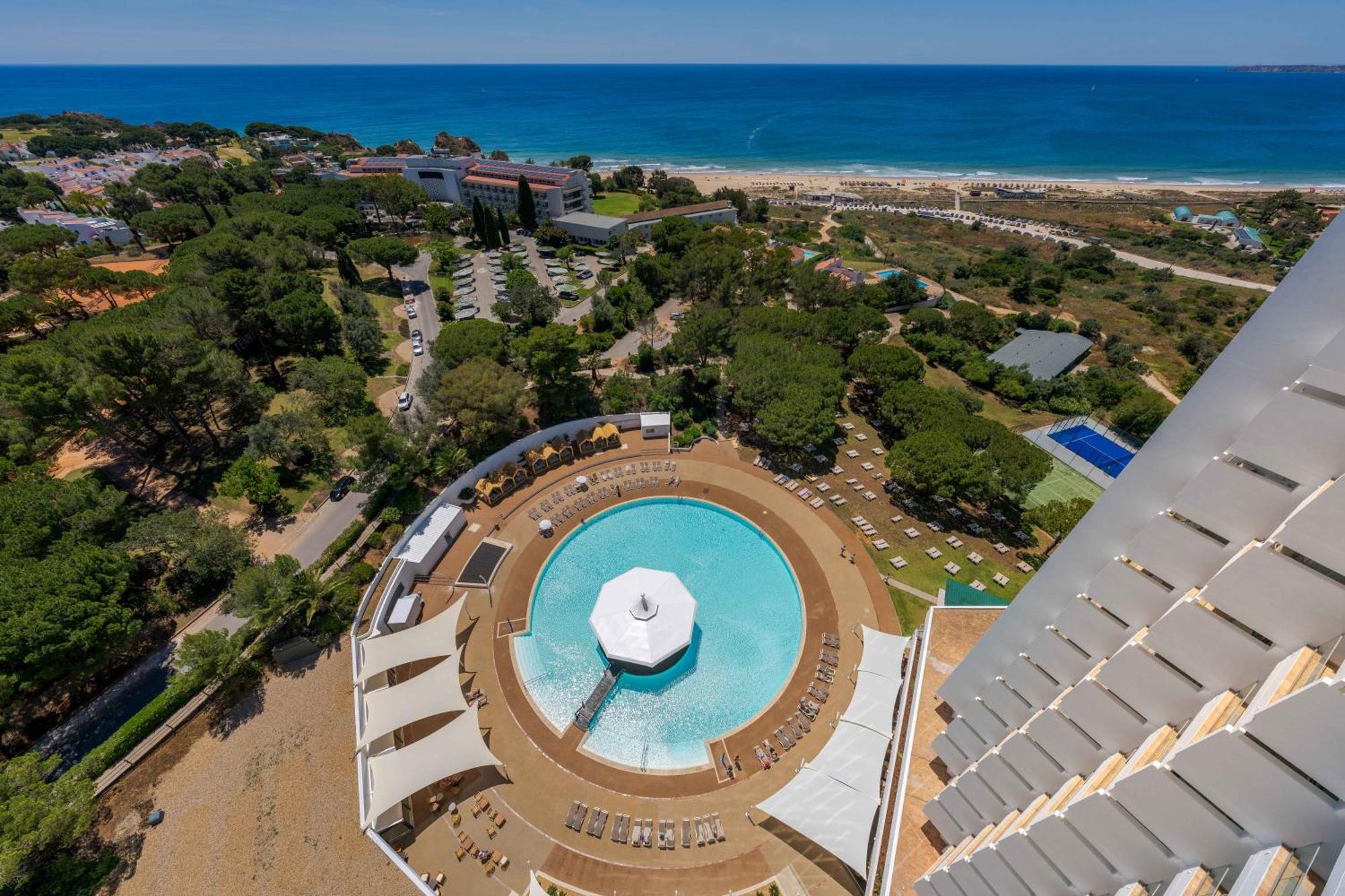 Pestana Blue Alvor Beach Exterior foto Aerial view of the pool